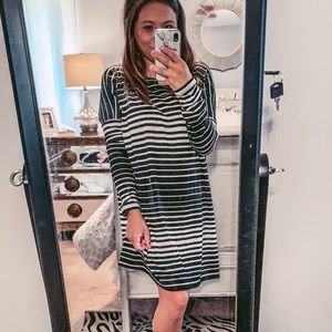 Longsleeve piko styled dress